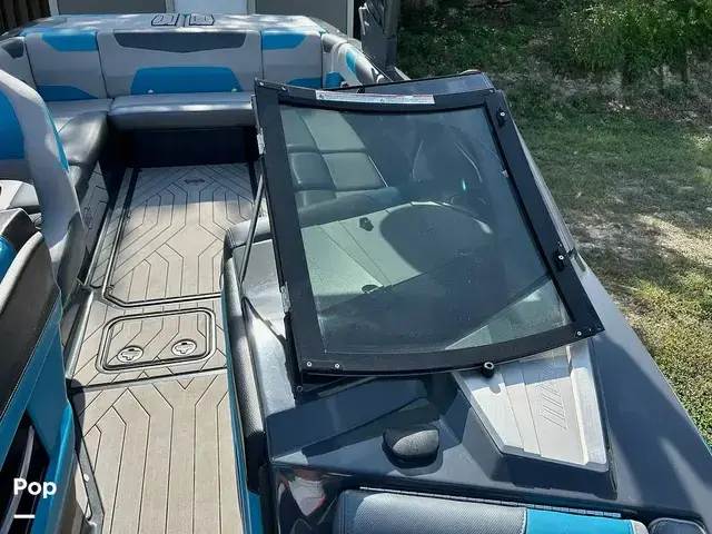 Malibu Wakesetter 23 LSV