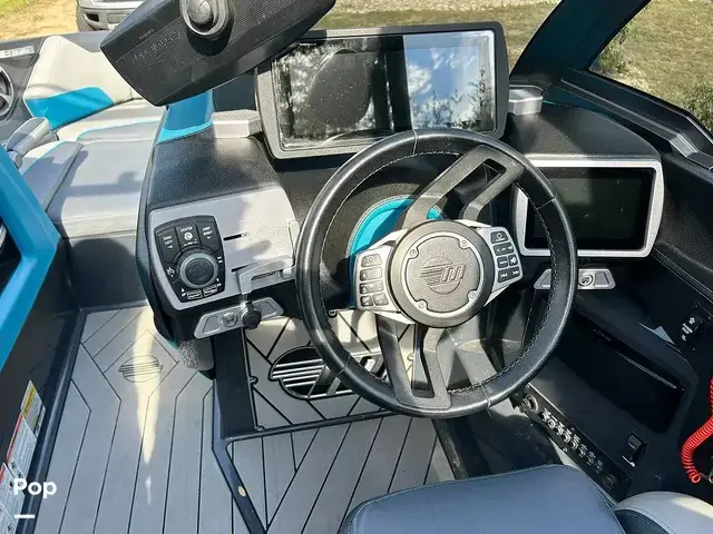 Malibu Wakesetter 23 LSV