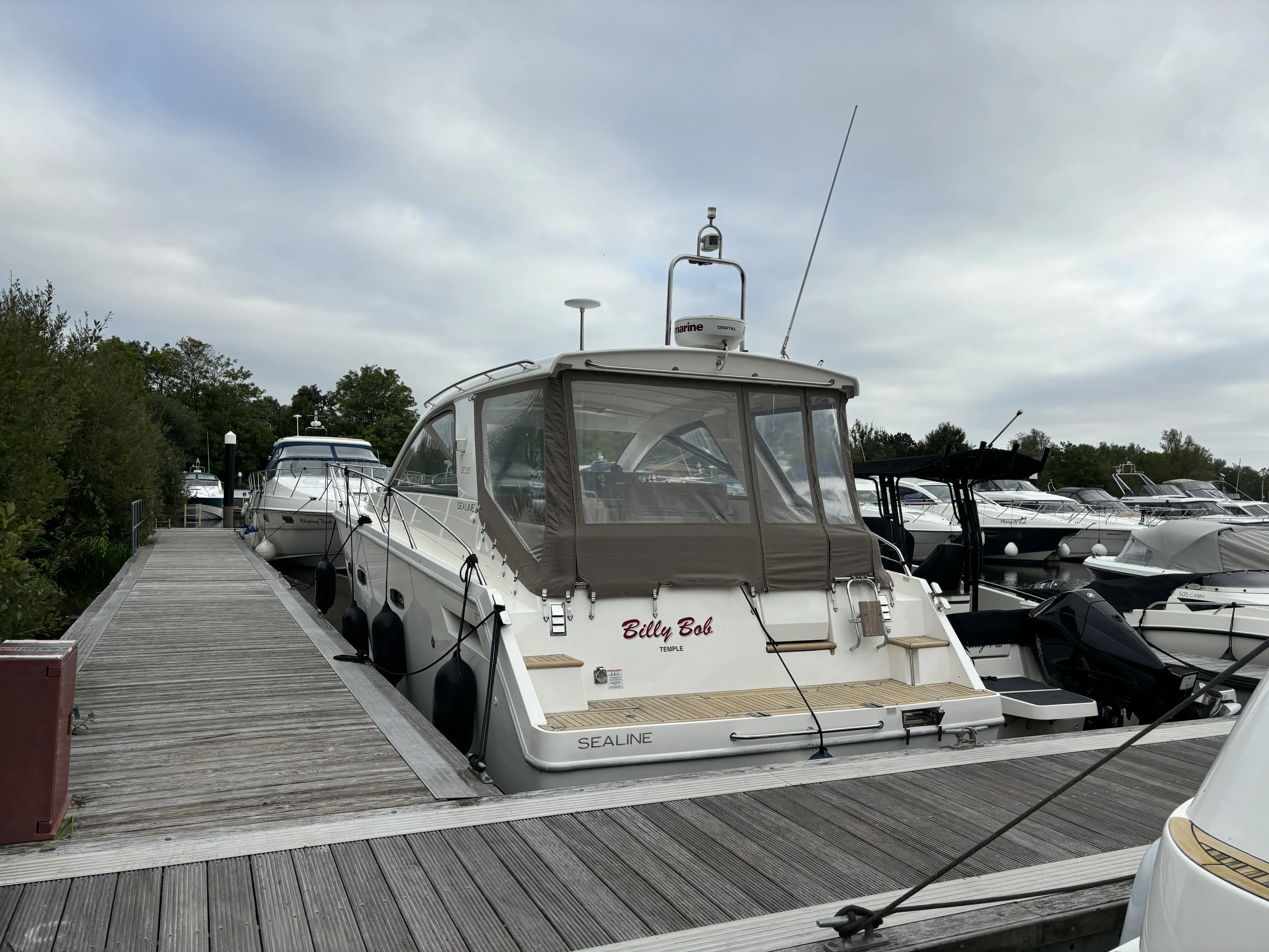 2011 Sealine sc 35