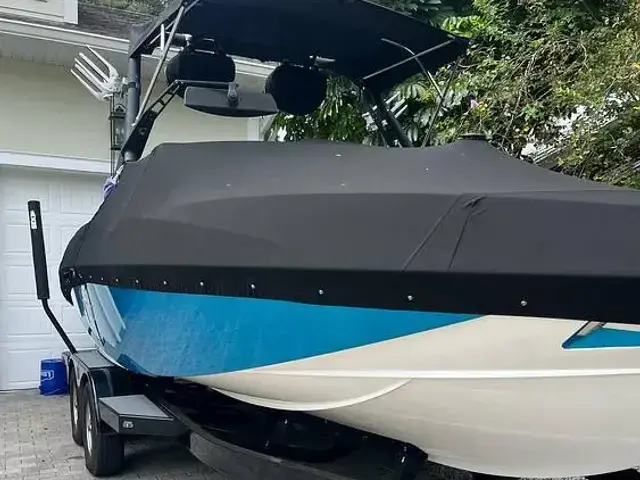 Axis Boats T22