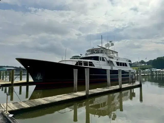 Burger 92 Raised Pilothouse