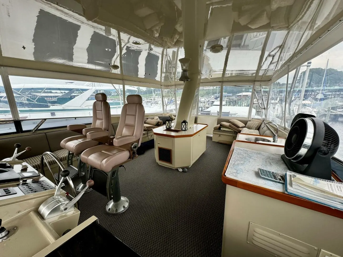 1986 Burger 92 raised pilothouse