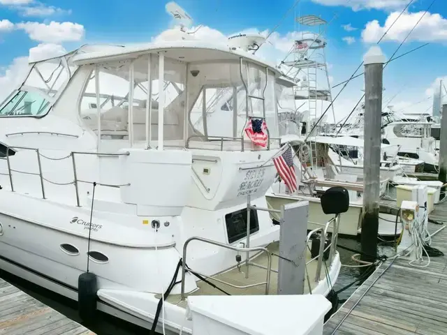 Cruisers Yachts 4450 Aft Cabin Motor Yacht