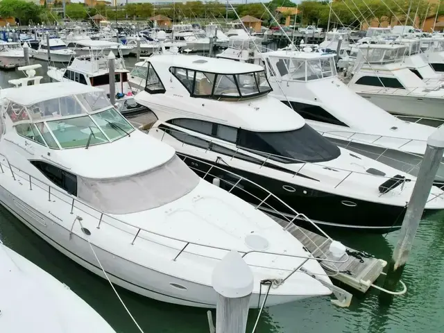 Cruisers Yachts 4450 Aft Cabin Motor Yacht