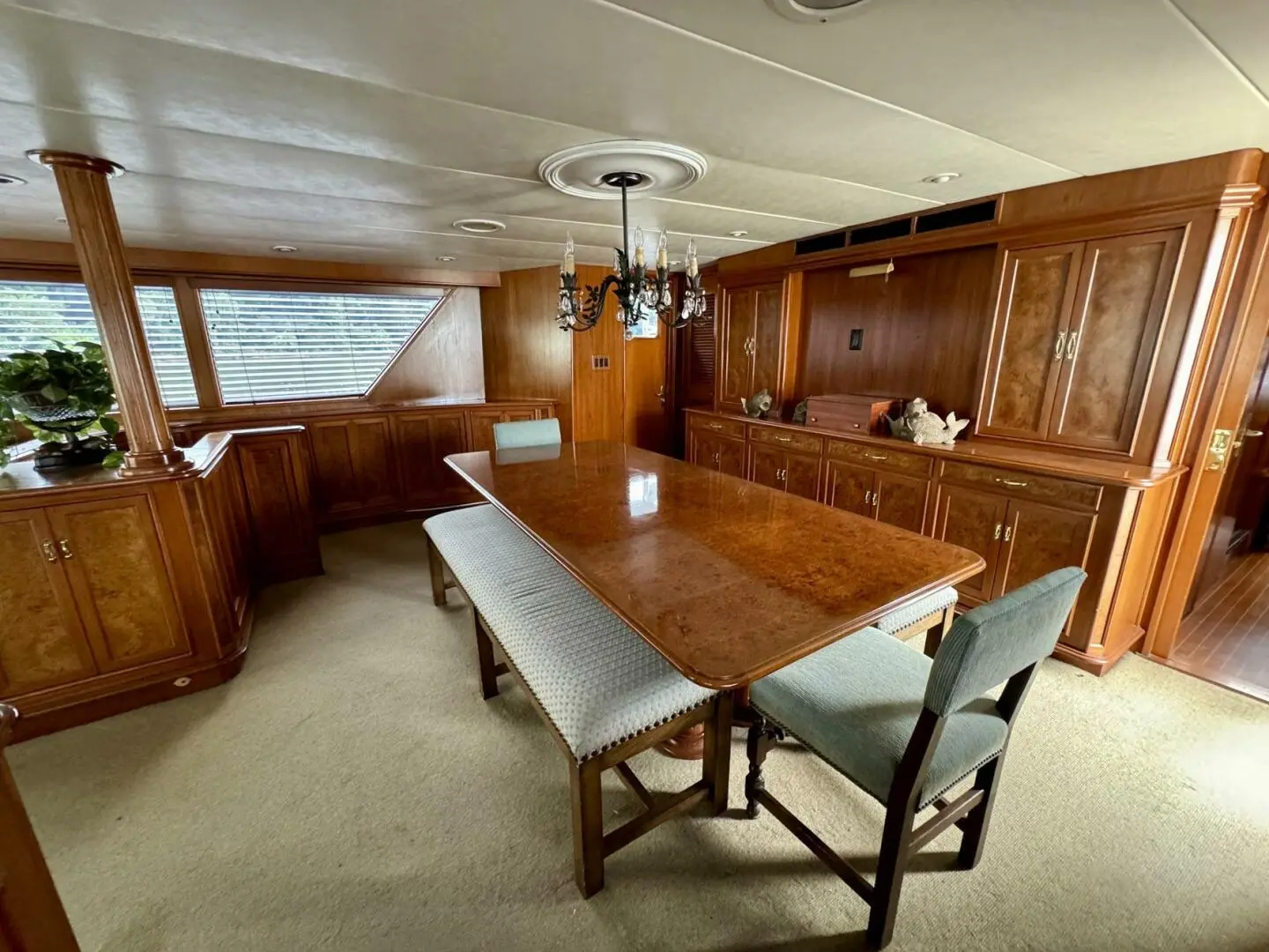 1986 Burger 92 raised pilothouse