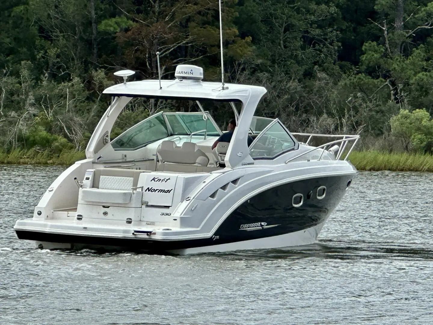 2015 Chaparral 330 signature