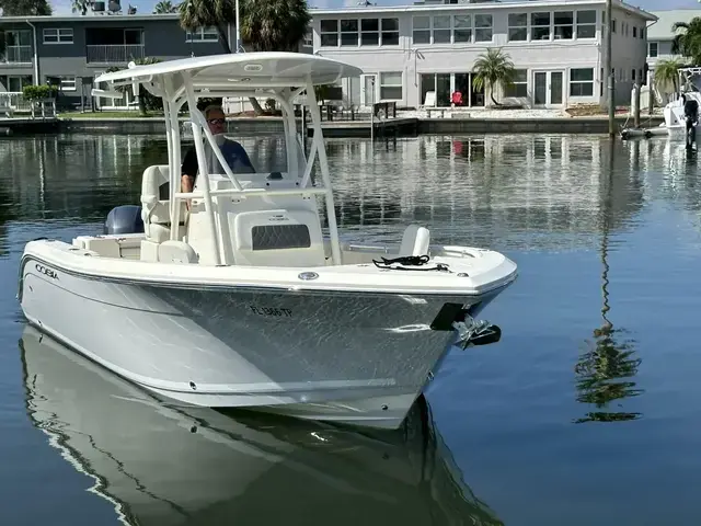 Cobia Boats 220 CC