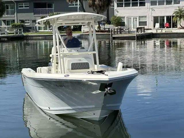 Cobia Boats 220 CC