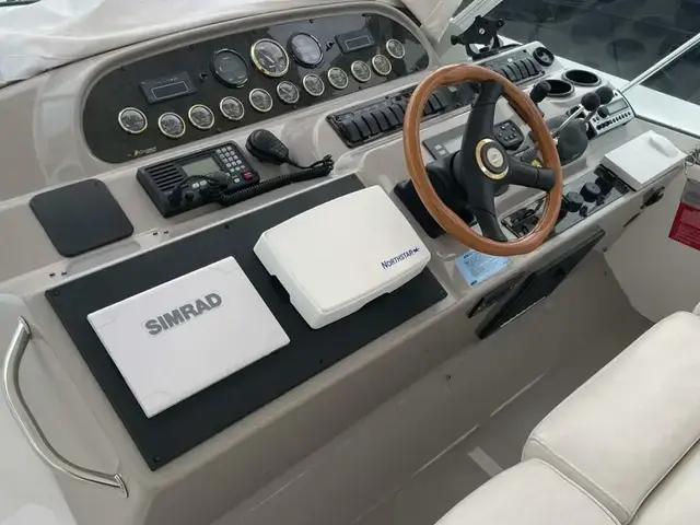 Cruisers Yachts 4450 Aft Cabin Motor Yacht