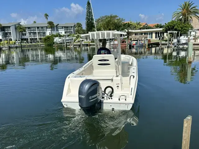 Cobia Boats 220 CC