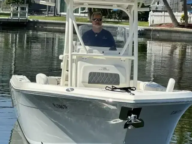 Cobia Boats 220 CC