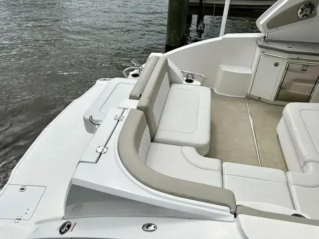 Chaparral 330 Signature