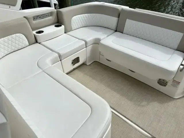 Chaparral 330 Signature