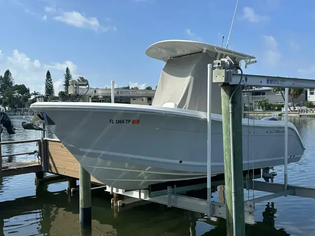 Cobia Boats 220 CC