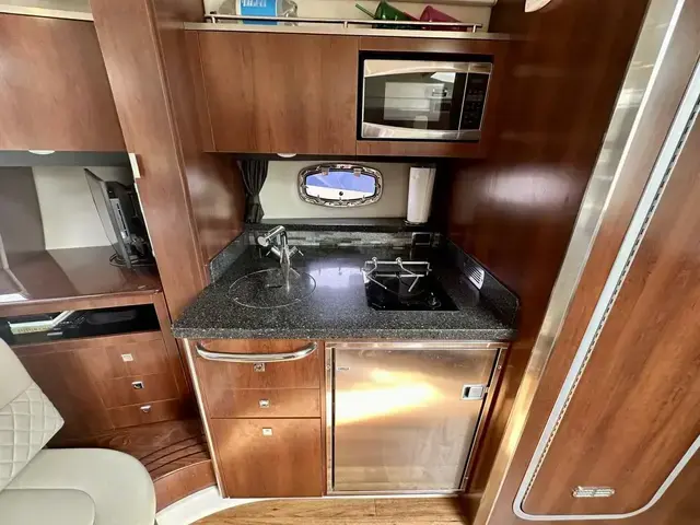 Chaparral 330 Signature