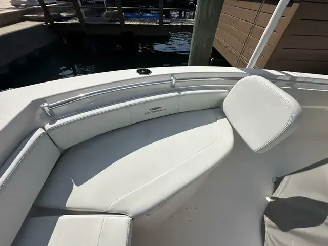 Cobia Boats 220 CC