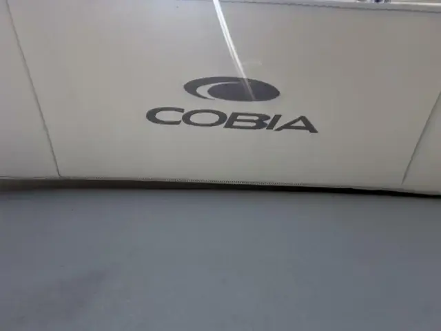 Cobia Boats 220 CC