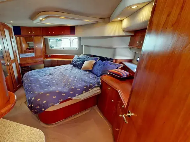 Cruisers Yachts 4450 Aft Cabin Motor Yacht