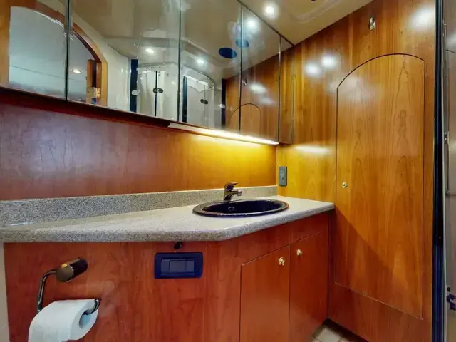 Cruisers Yachts 4450 Aft Cabin Motor Yacht