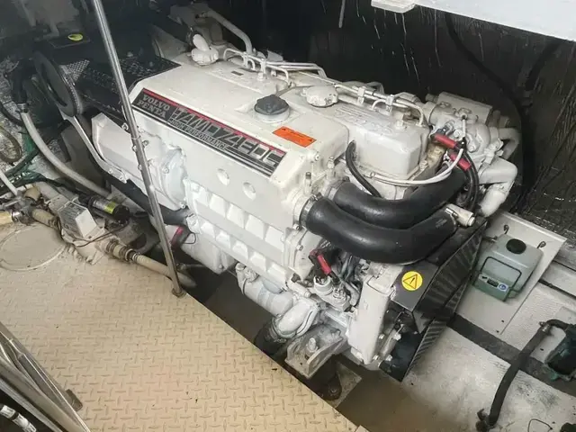 Cruisers Yachts 4450 Aft Cabin Motor Yacht