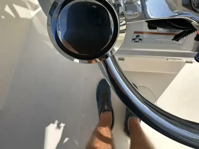 Cobia Boats 220 CC