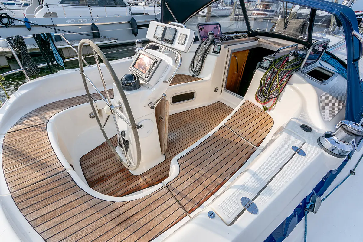 2005 Bavaria 38-3