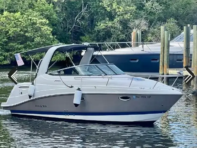 Rinker Express Cruiser 270