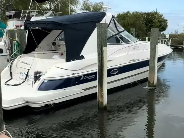 Cruisers Yachts 340 Express