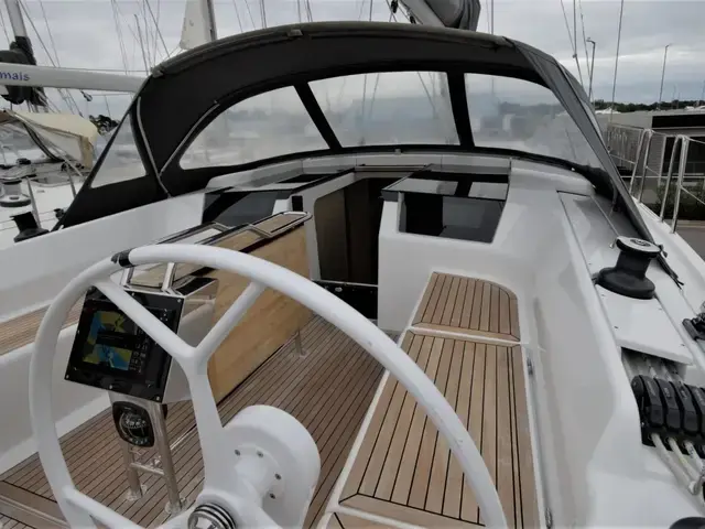 Hanse 418