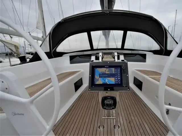 Hanse 418