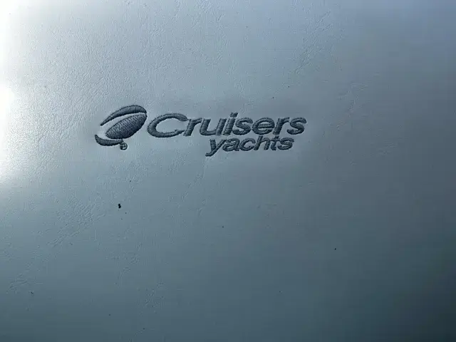 Cruisers Yachts 340 Express