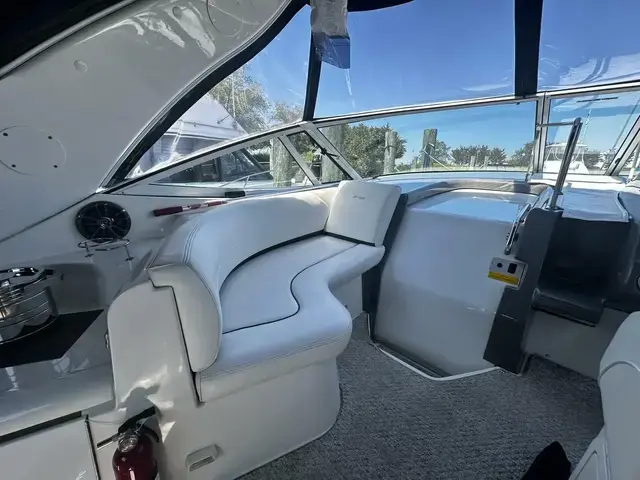 Cruisers Yachts 340 Express