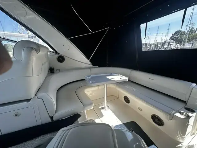 Cruisers Yachts 340 Express