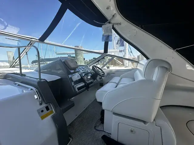 Cruisers Yachts 340 Express