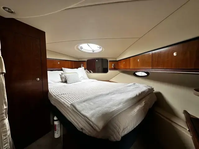 Cruisers Yachts 340 Express