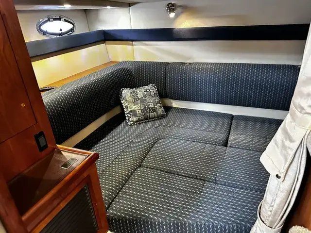 Cruisers Yachts 340 Express