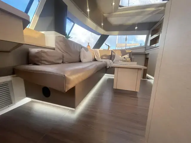 Fountaine Pajot Helia 44