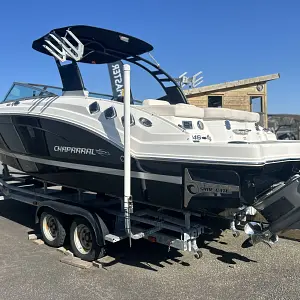 2017 Chaparral 24 surf