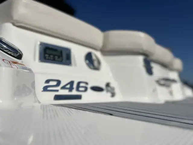 Chaparral 24 surf