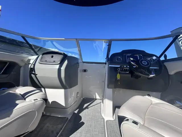 Chaparral 24 surf