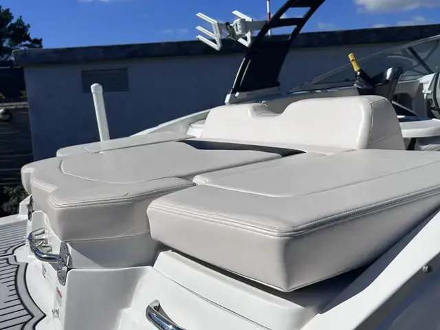 Chaparral 24 surf