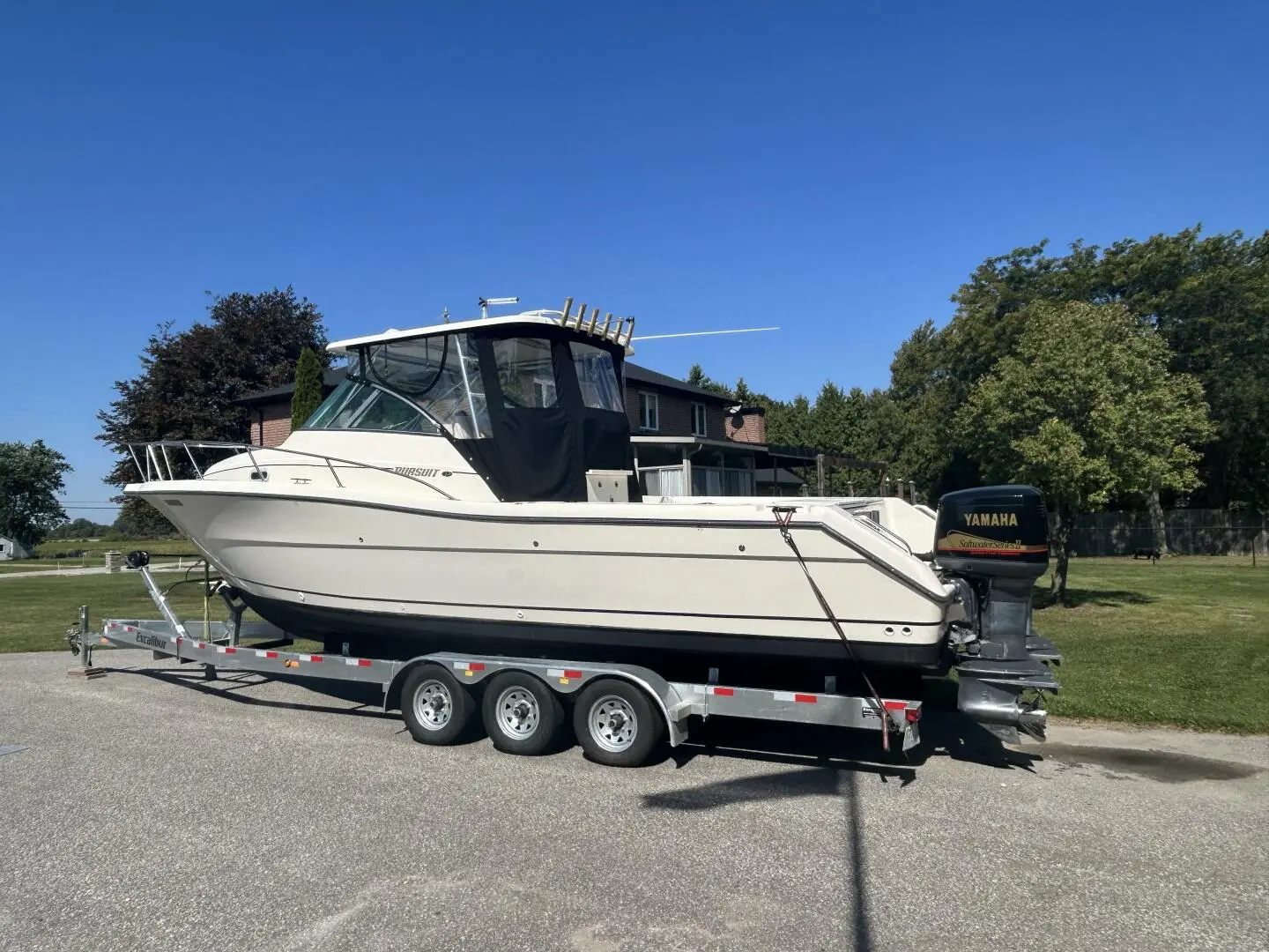 2001 Pursuit 3070 offshore