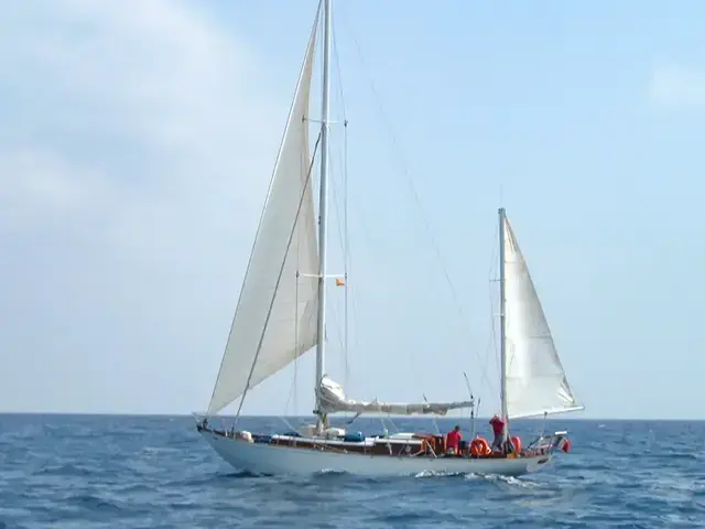 Berthon Boat Classic Yacht