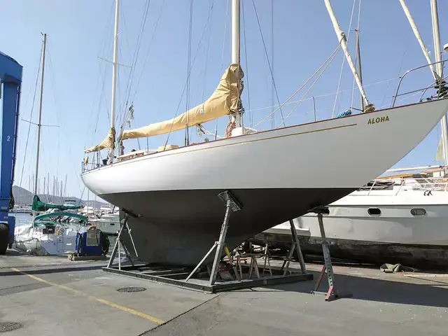 Berthon Boat Classic Yacht