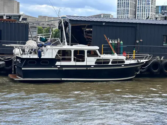 Stevens 1040 Dutch Steel Motor Cruiser