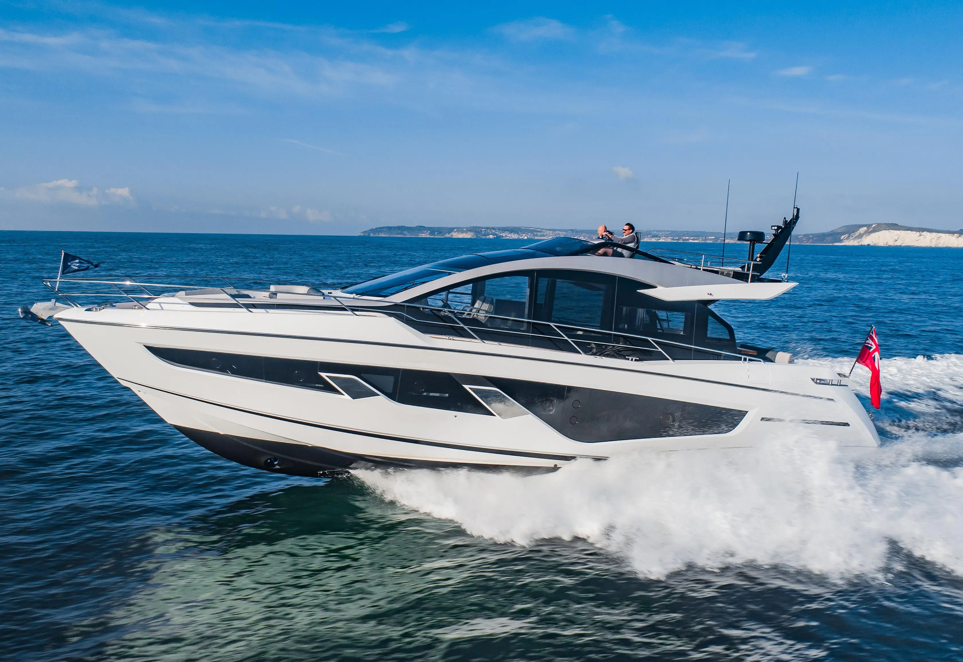 2024 Sunseeker 65 sport yacht