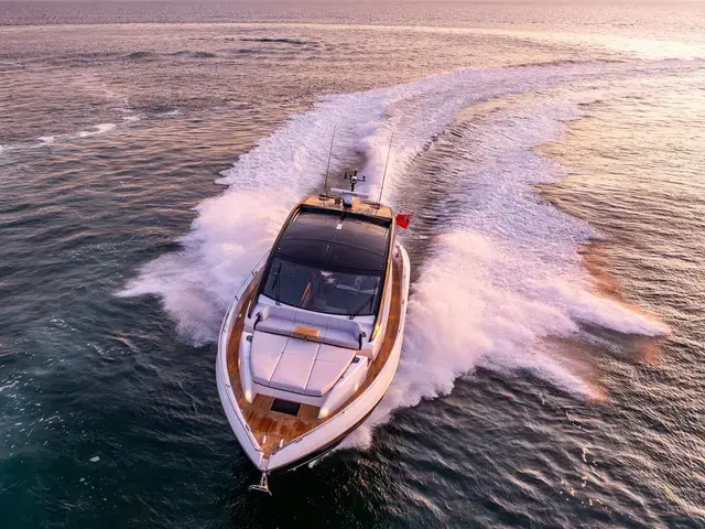 Sunseeker Predator 55