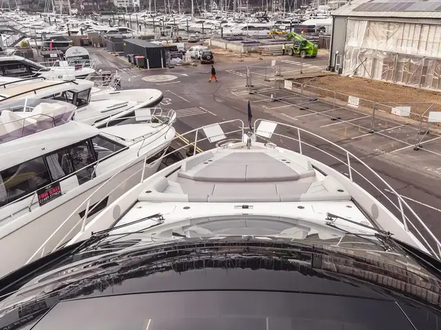 Sunseeker 65 SPORT YACHT