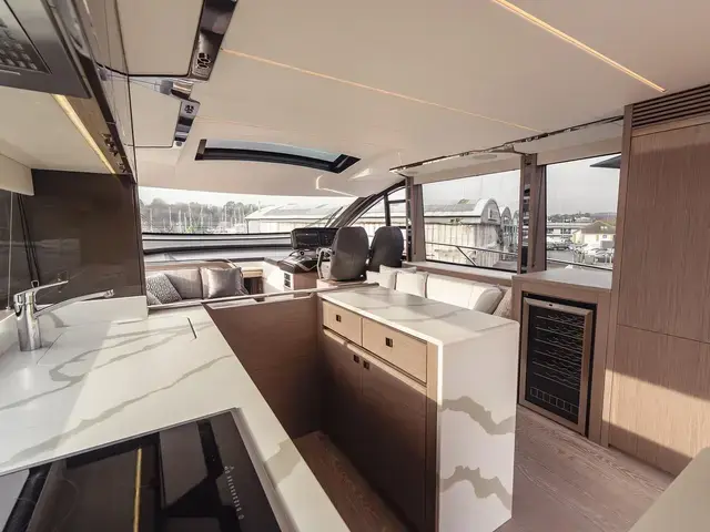 Sunseeker 65 SPORT YACHT