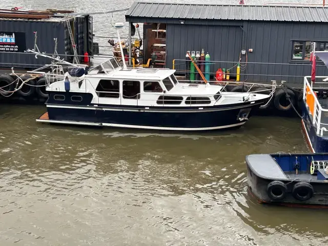 Stevens 34 Dutch Steel Motor Cruiser